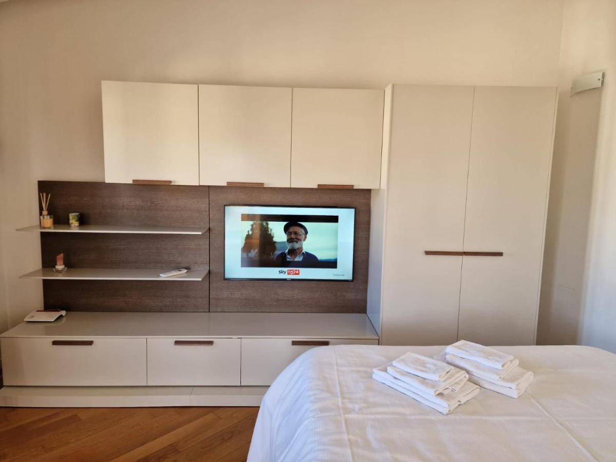 Vittoria Al Lago Apartment Desenzano del Garda Ngoại thất bức ảnh